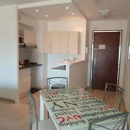 Center Festival And Apartment