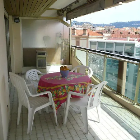Center Festival And Apartment *